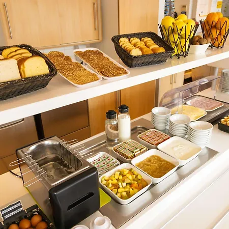 Ibis Budget Nord Hotel 2*