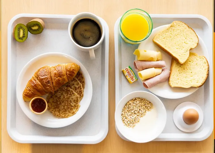 图尔北宜必斯廉价酒店 2* 图尔