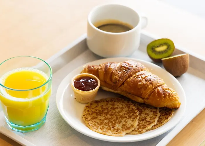 图尔北宜必斯廉价酒店 酒店 2*